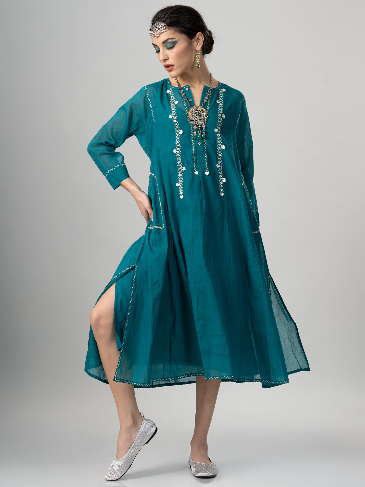 Khirama Handwoven Kaftan