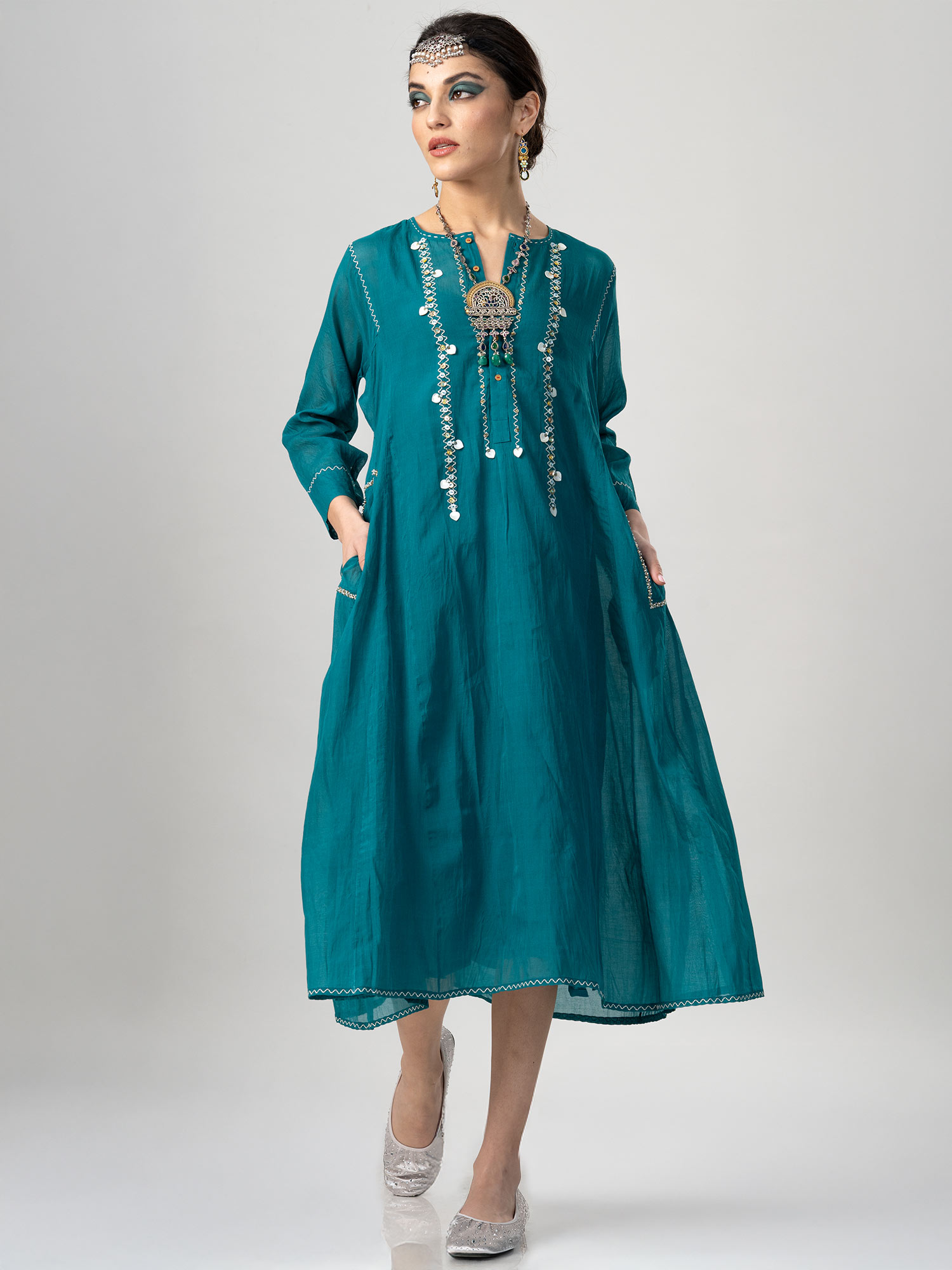 Khirama Handwoven Kaftan