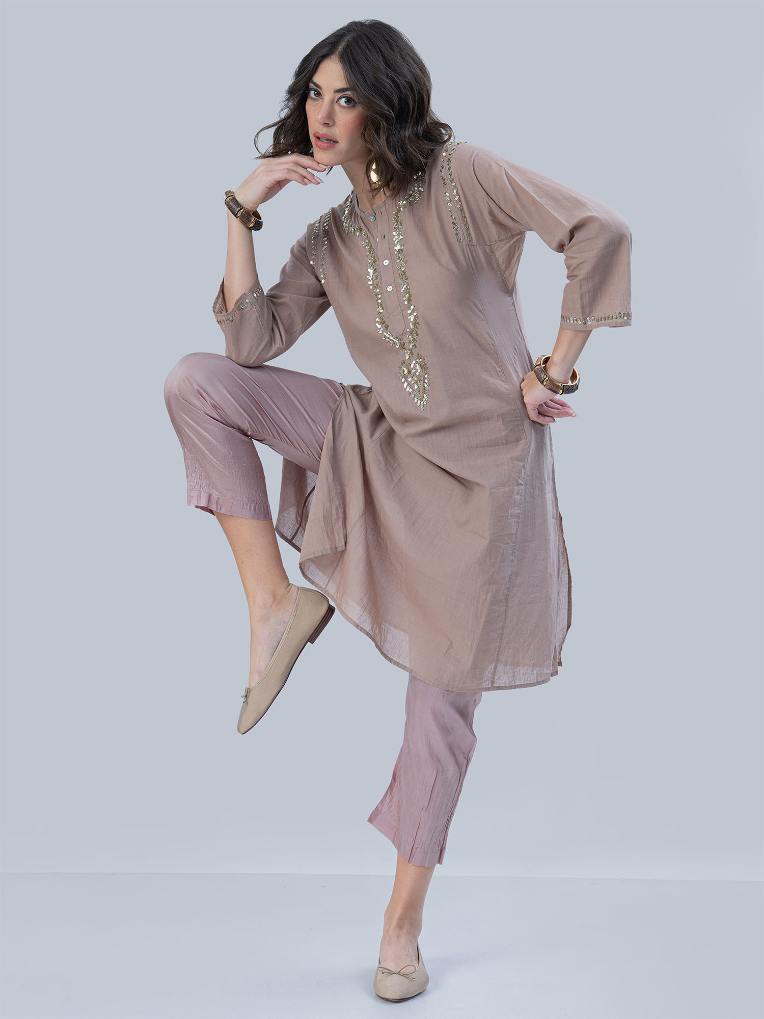 Khatoun Handwoven Muslin Cotton Long Kurta