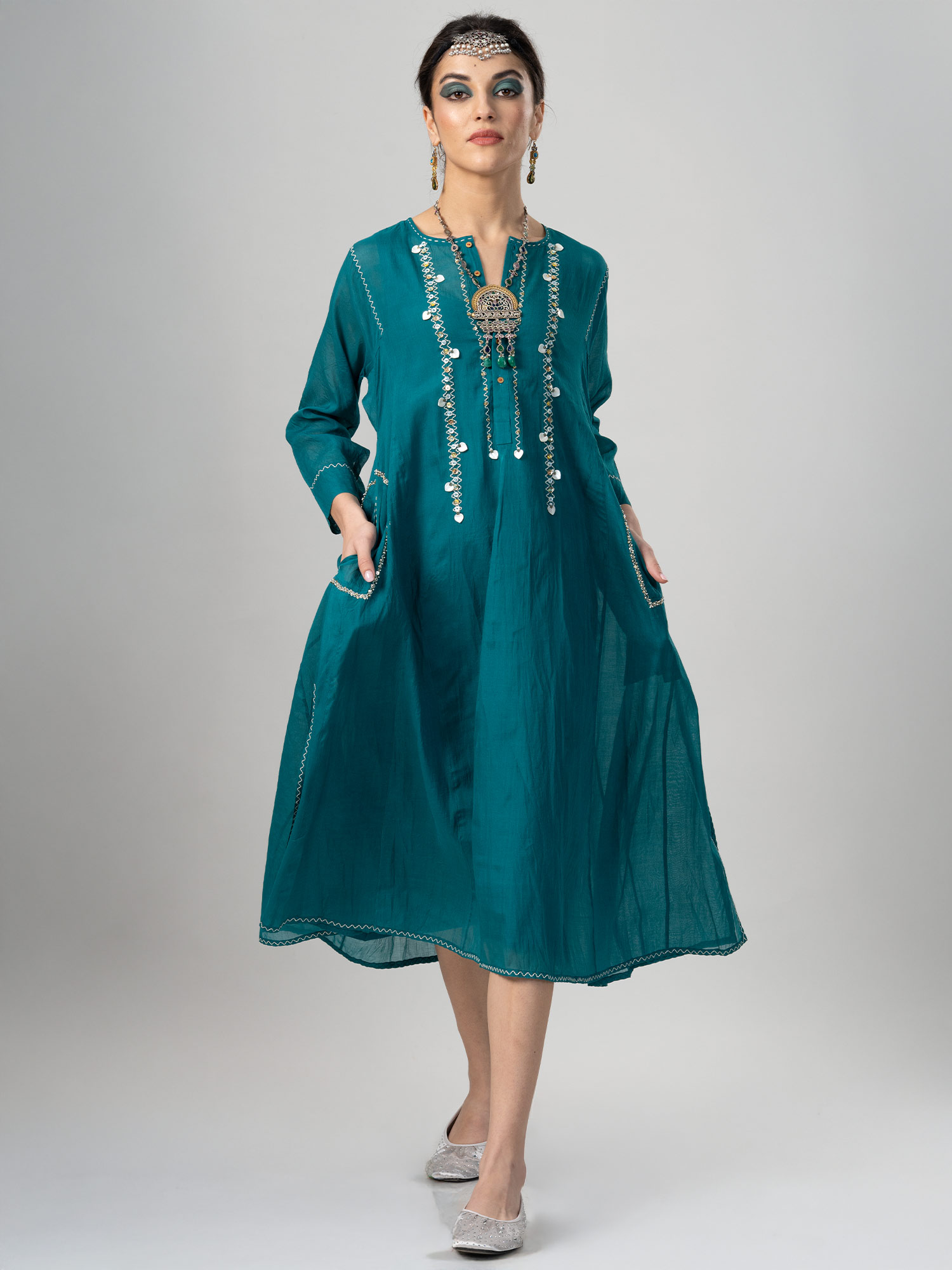 Khirama Handwoven Kaftan